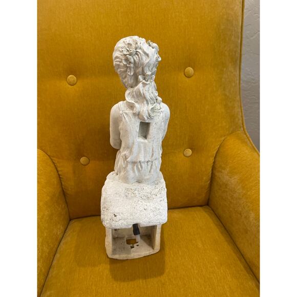 Vintage Plaster resin garden fountain top or statue decor girl holding shell - Picture 4 of 6